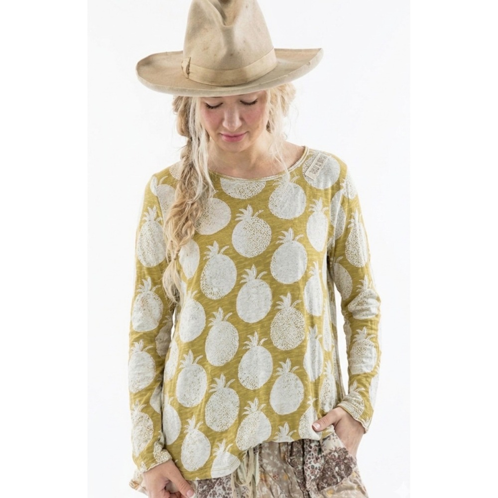 Magnolia Pearl Vintage Pineapple Dylan Long‎ Sleeve Tee One Size Fits Most